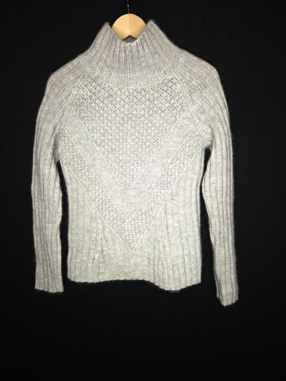 💙 Banana Republic Made of Italian Yarn Gray Mock Neck Size S/M Knit Sweater